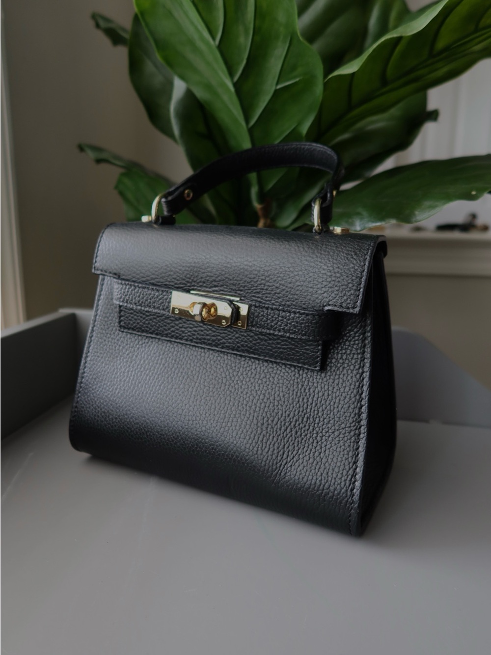 Black Top Handle Handbag with Gold Hardware Elegant Structured Purse#ZARA #H&M